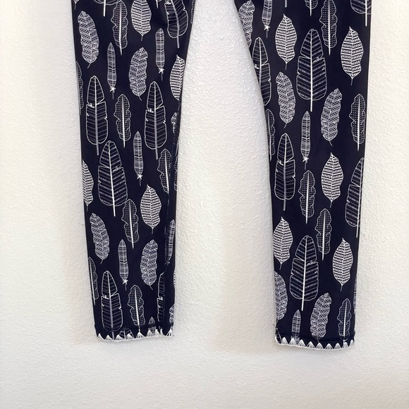 The Upside Gypsy Feather Midi Pant Cropped Drawstring Legging Navy White 8 - Picture 9 of 14